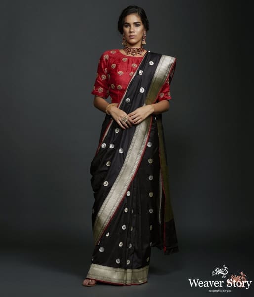 Black_Kadhwa_banarasi_saree_with_konia_pallu_WeaverStory_02