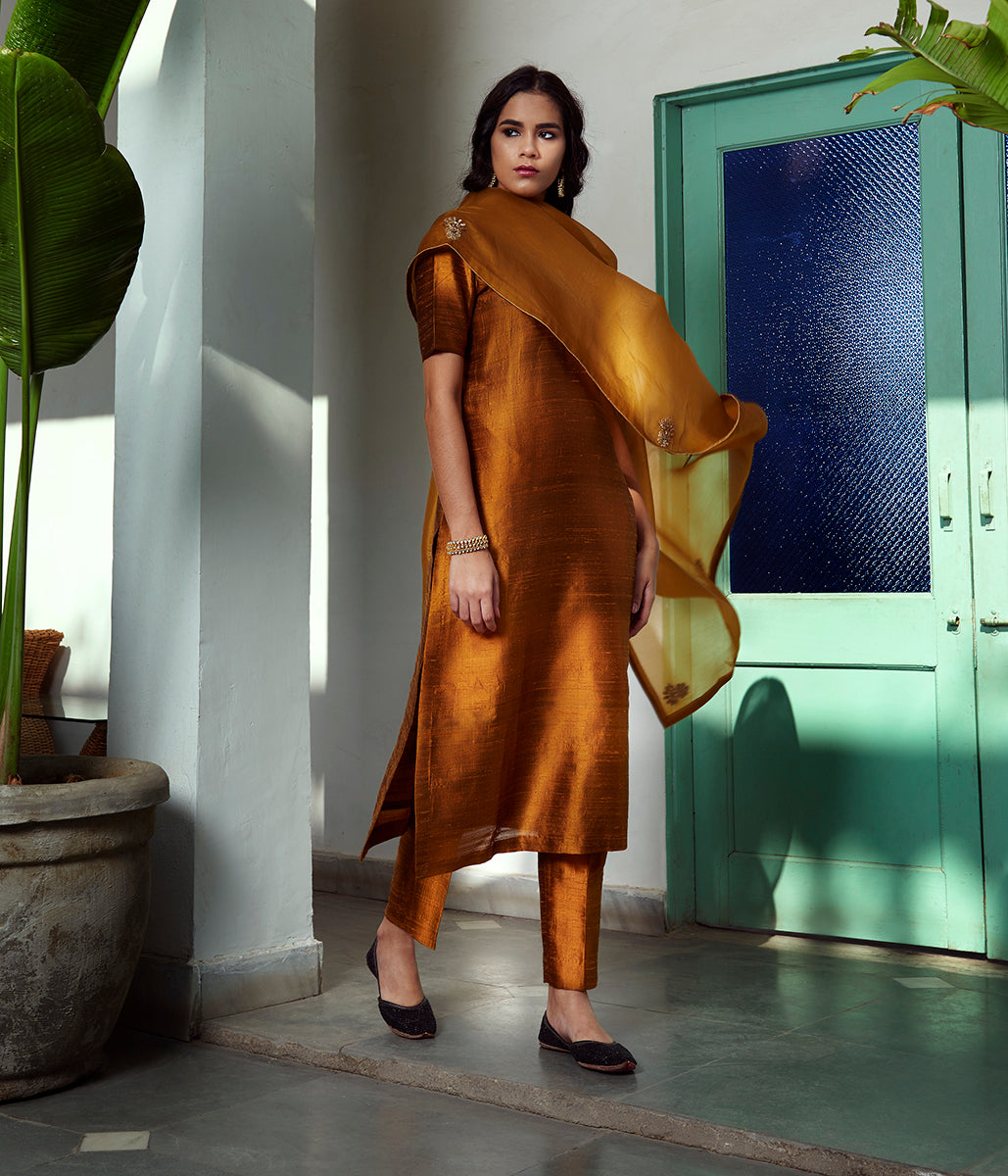 Hand_embroidered_raw_silk_suit_in_golden_mustard_color_with_Hand_embroidery_WeaverStory_04