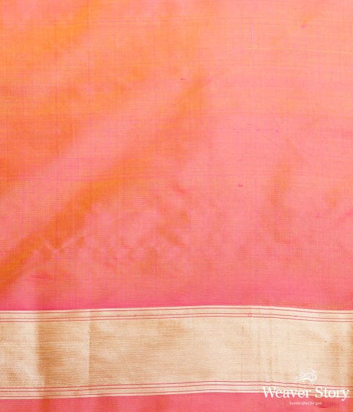 Handwoven_Banarasi_saree_in_Oramge_and_peach_dual_tone_with_floral_jaal_WeaverStory_05