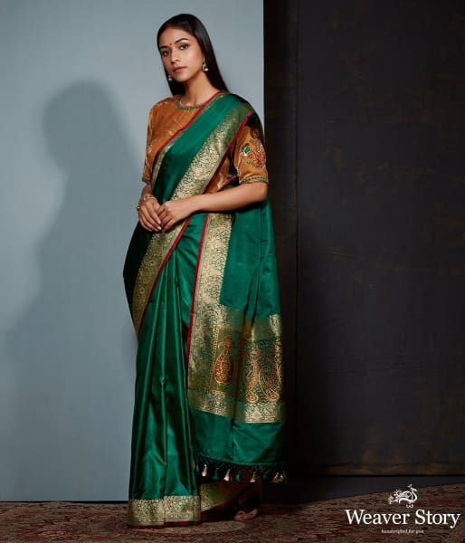 Green_and_gold_pure_valkalam_saree_with_meenakari_border_and_paisley_pallu_WeaverStory_02