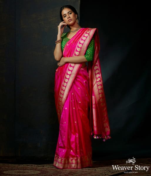 Hot_Pink_kadhwa_booti_saree_with_paisleys_on_border_and_konia_pallu_WeaverStory_02