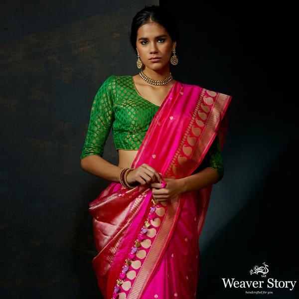 Hot_Pink_kadhwa_booti_saree_with_paisleys_on_border_and_konia_pallu_WeaverStory_01