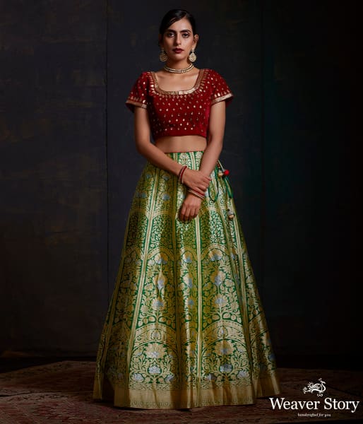 Green_Handloom_Kadhwa_Banarasi_Lehenga_Katan_Silk_in_Emerald_WeaverStory_02