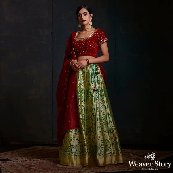 Green_Handloom_Kadhwa_Banarasi_Lehenga_Katan_Silk_in_Emerald_WeaverStory_01