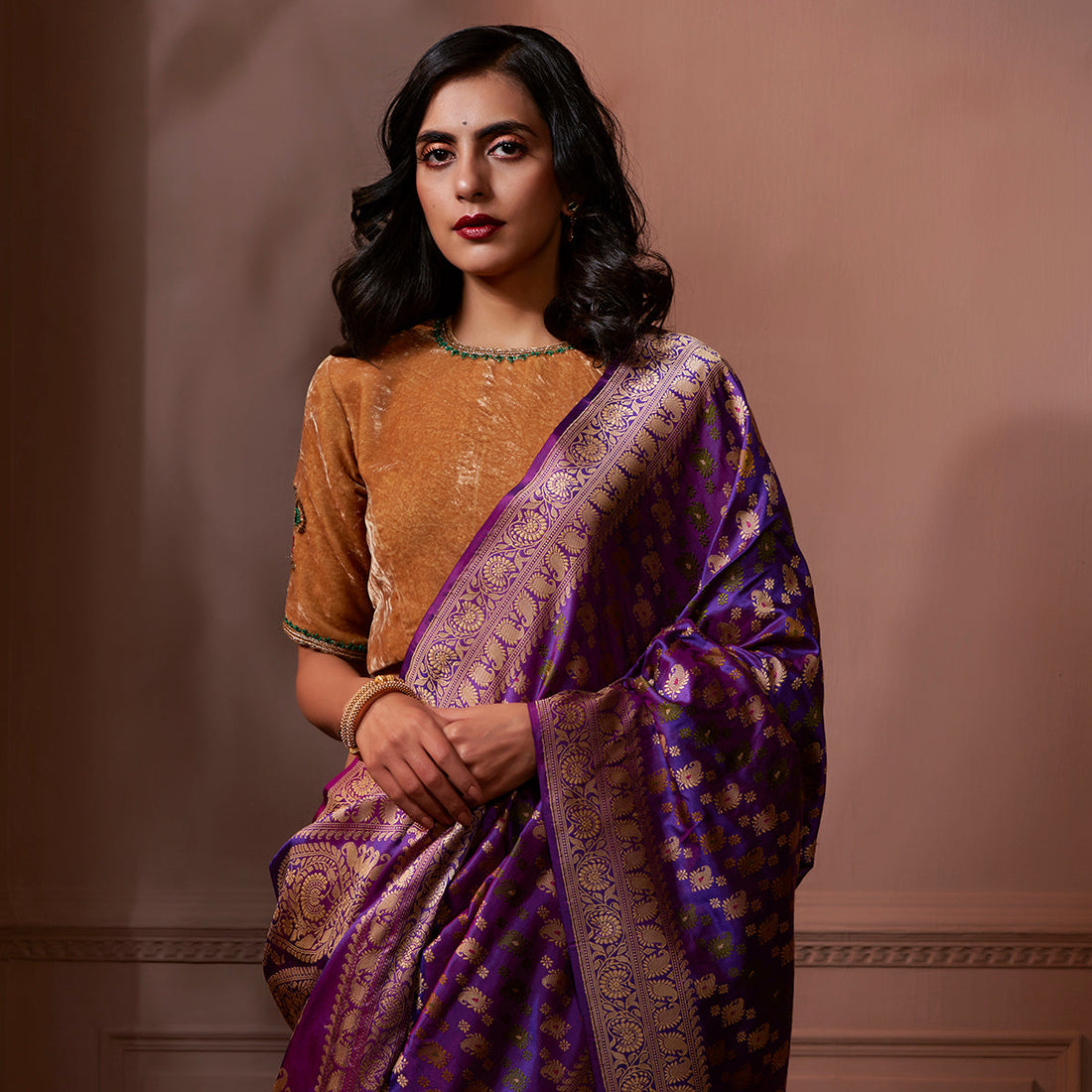 Banaras_Baluchari_saree_in_purple_with_kalka_on_pallu_and_kairi_booti_on_pallu_WeaverStory_01