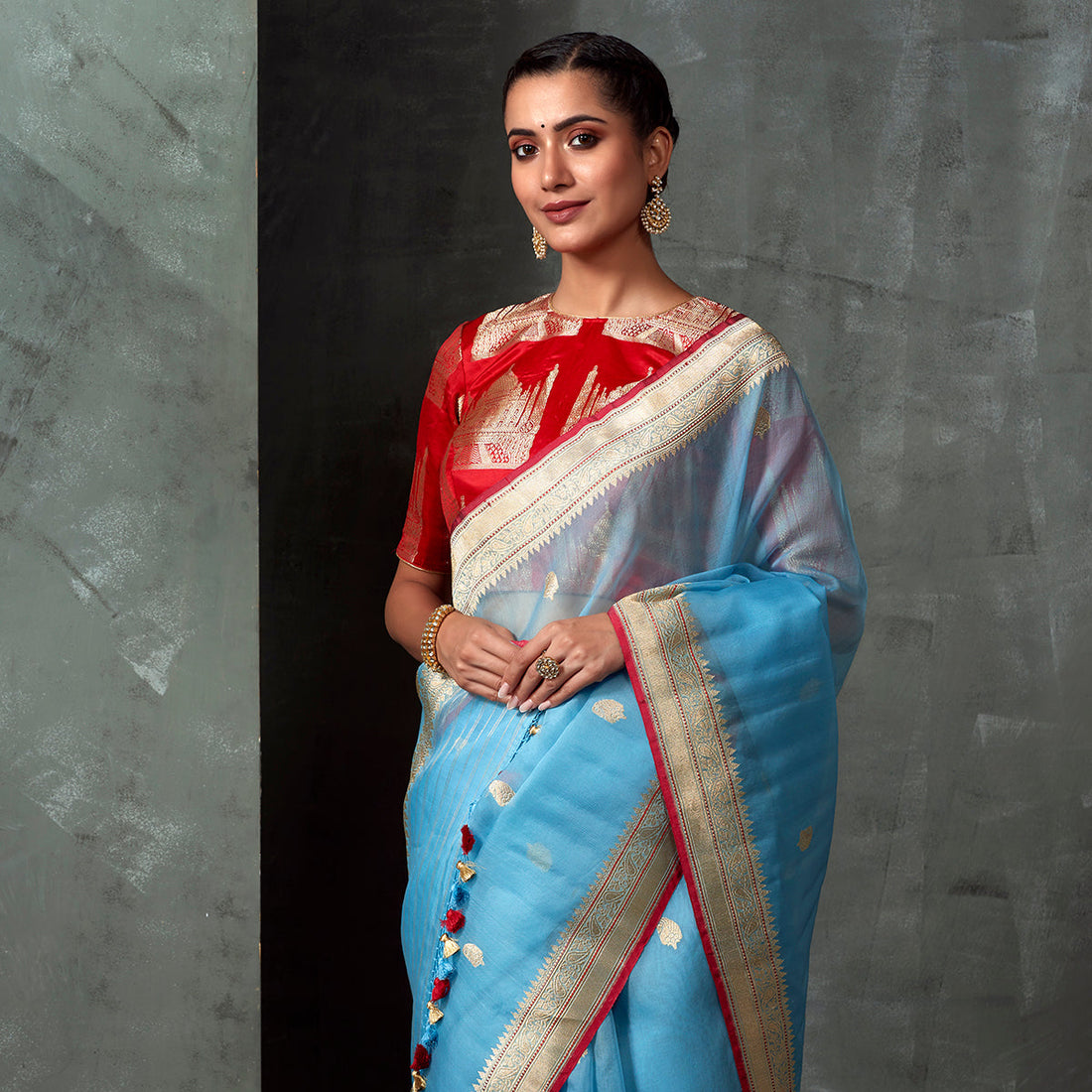 Turquoise_Blue_Kora_Silk_Banarasi_with_Kadhwa_Booti_WeaverStory_01