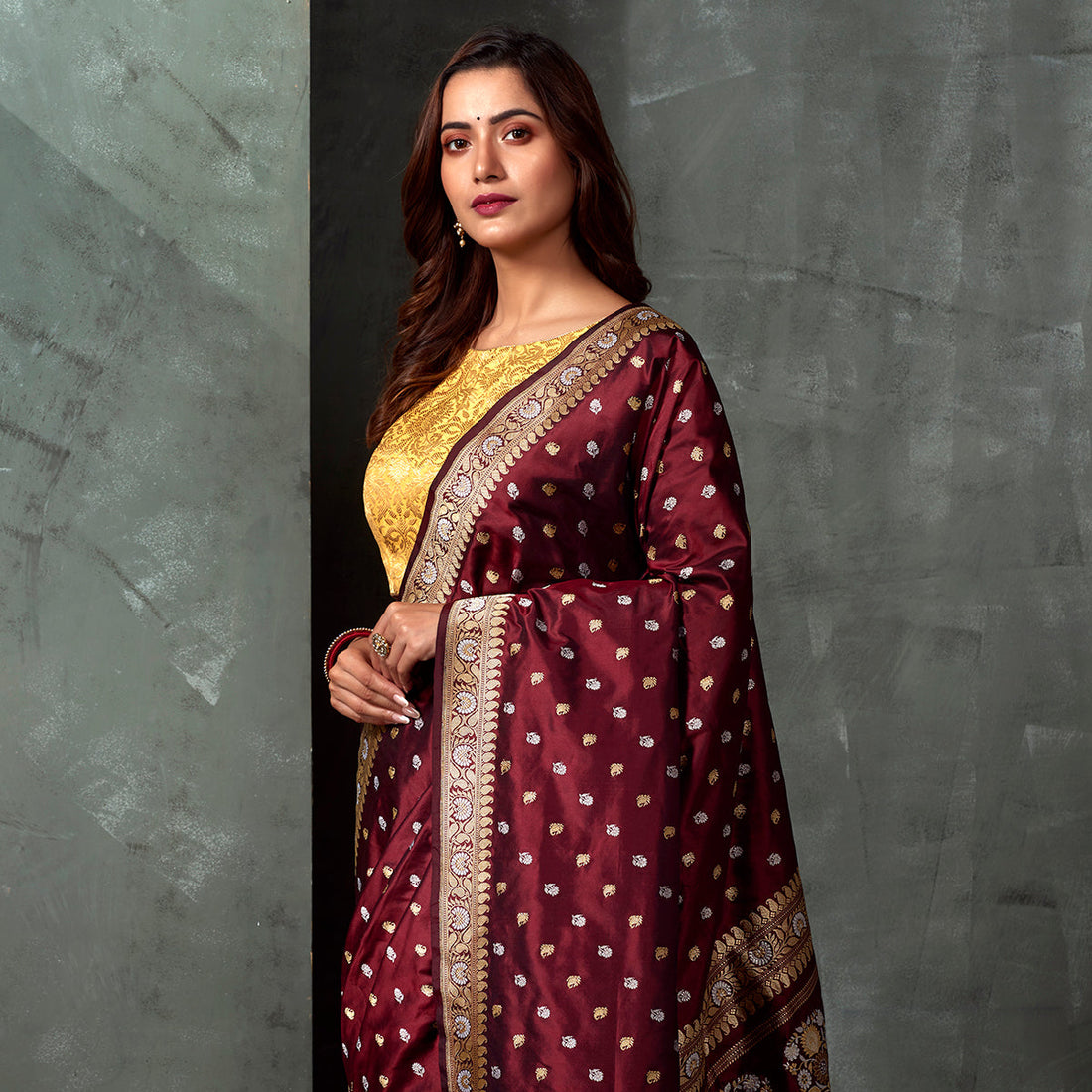 Handwoven_Banaras_Baluchari_in_Mahroon_with_Zari_WeaverStory_01