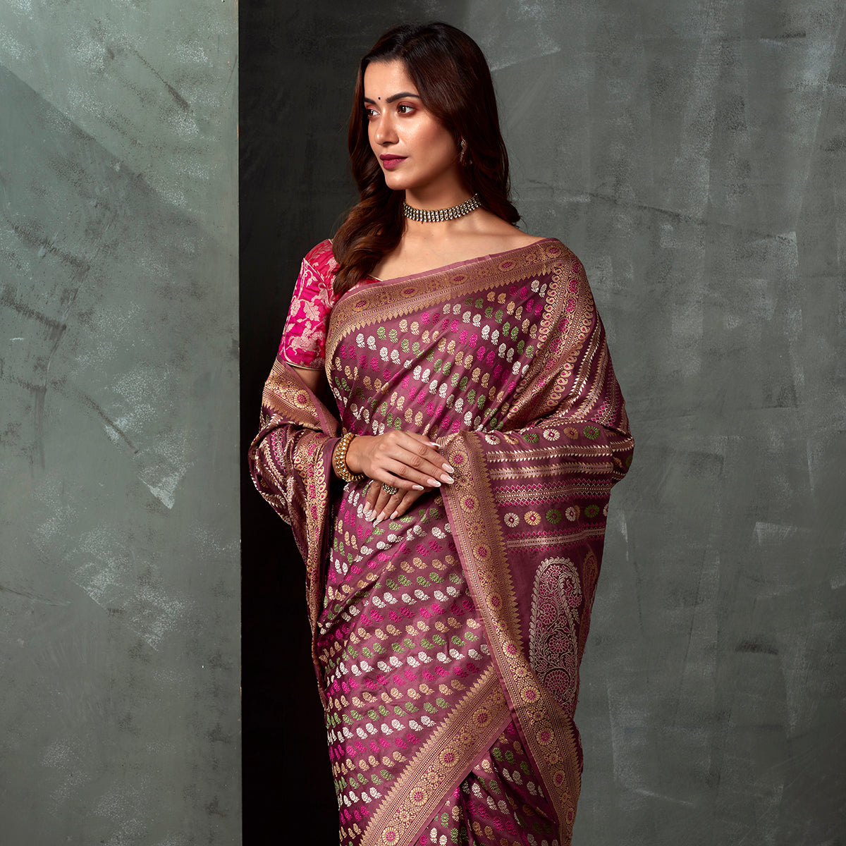 Handwoven_Banaras_Baluchari_in_Old_Rose_with_Small_Floral_Booti_and_Kalka_Pallu_WeaverStory_01