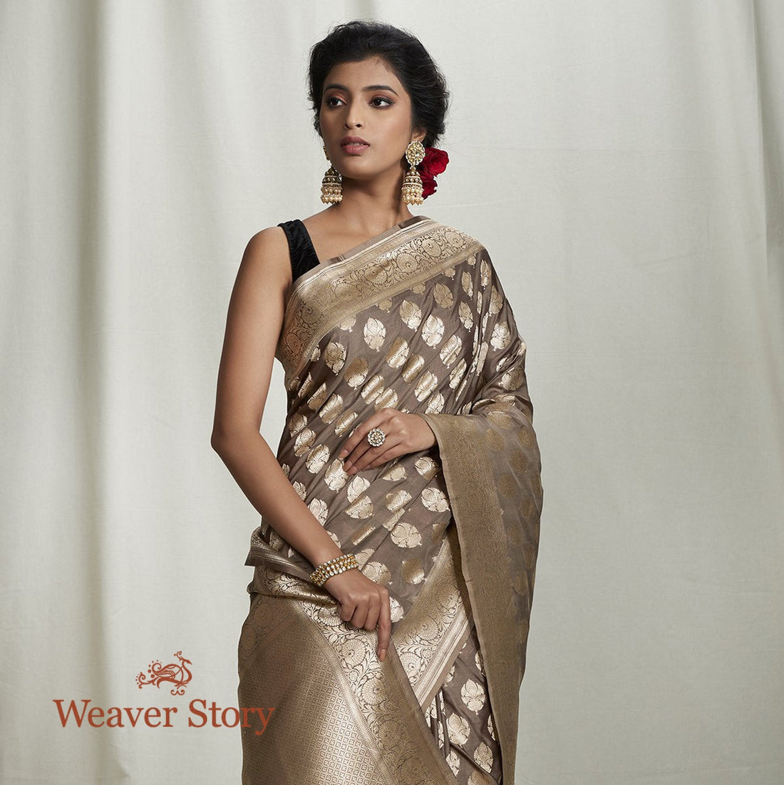Handwoven_Brown_Banarasi_Cutwork_Booti_Saree_WeaverStory_01