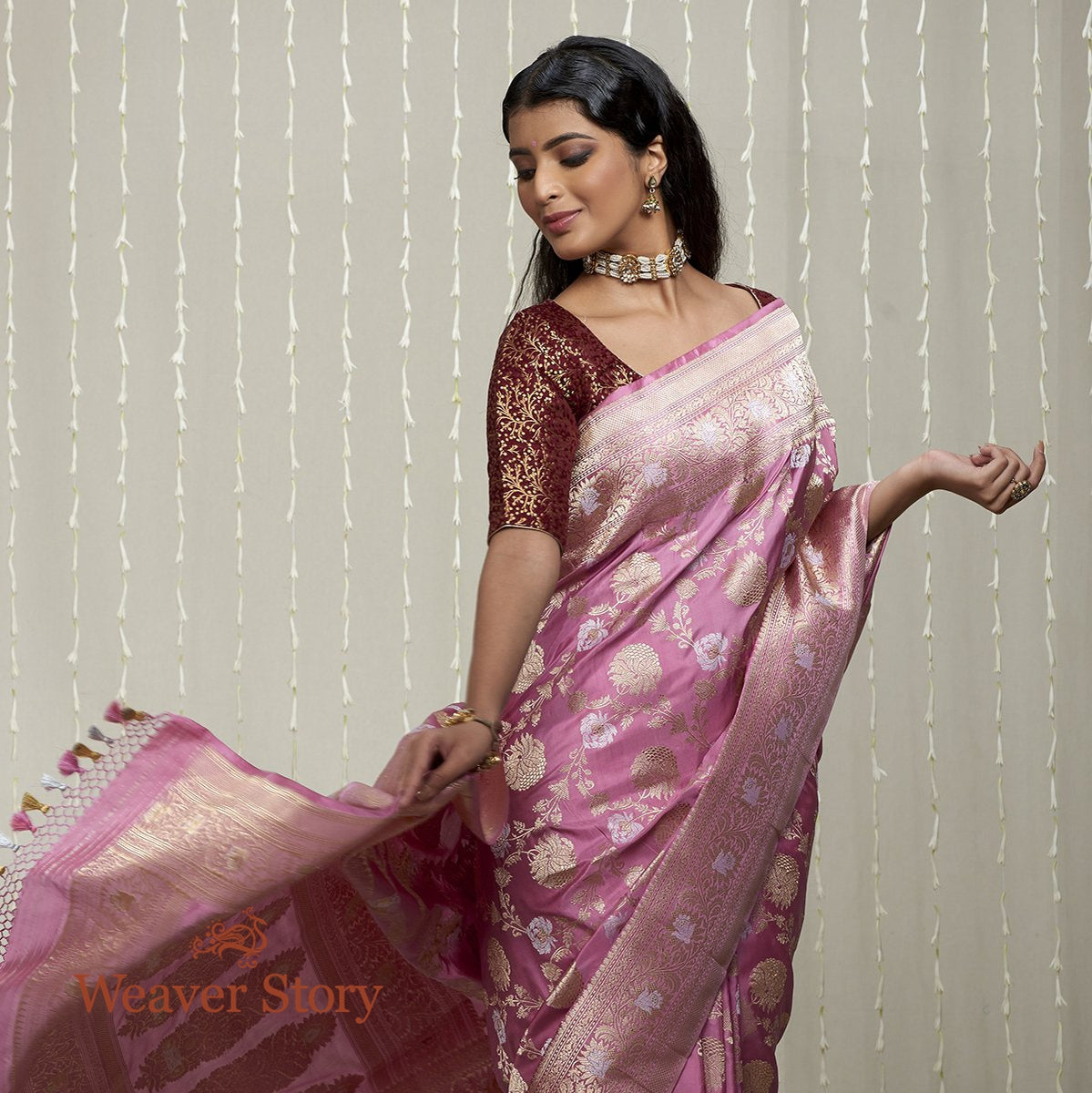 Handwoven_Pink_Kadhwa_Banarasi_Jangla_Saree_WeaverStory_01