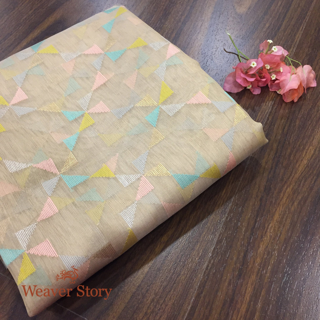 Handloom_Cotton_Silk_Triangle_Motif_Dupatta_WeaverStory_01