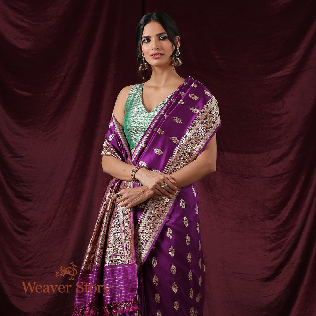 Handwoven_Purple_Kadhwa_Booti_Saree_WeaverStory_01