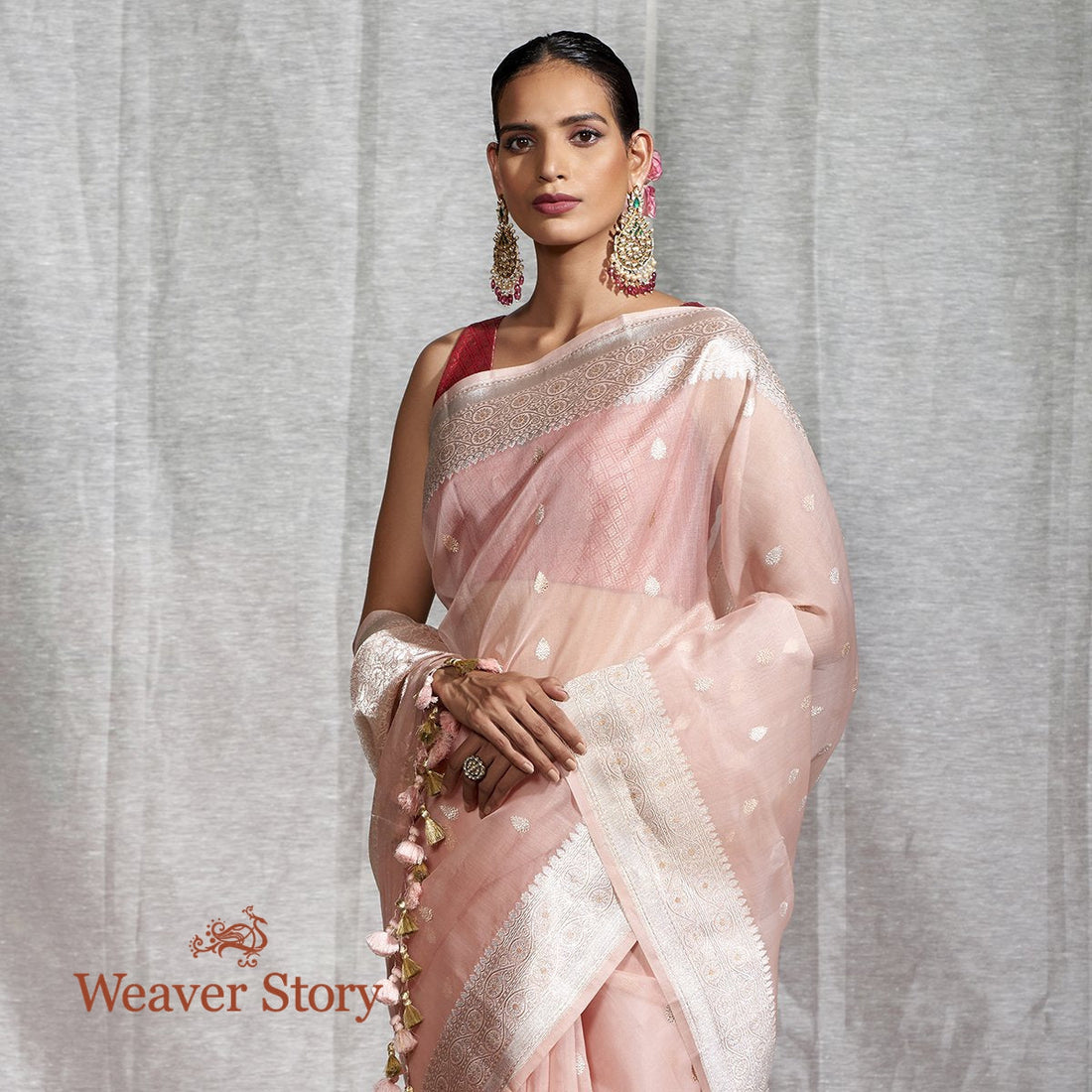 Handwoven_Light_Pink_Kora_Silk_Banarasi_Saree_WeaverStory_01