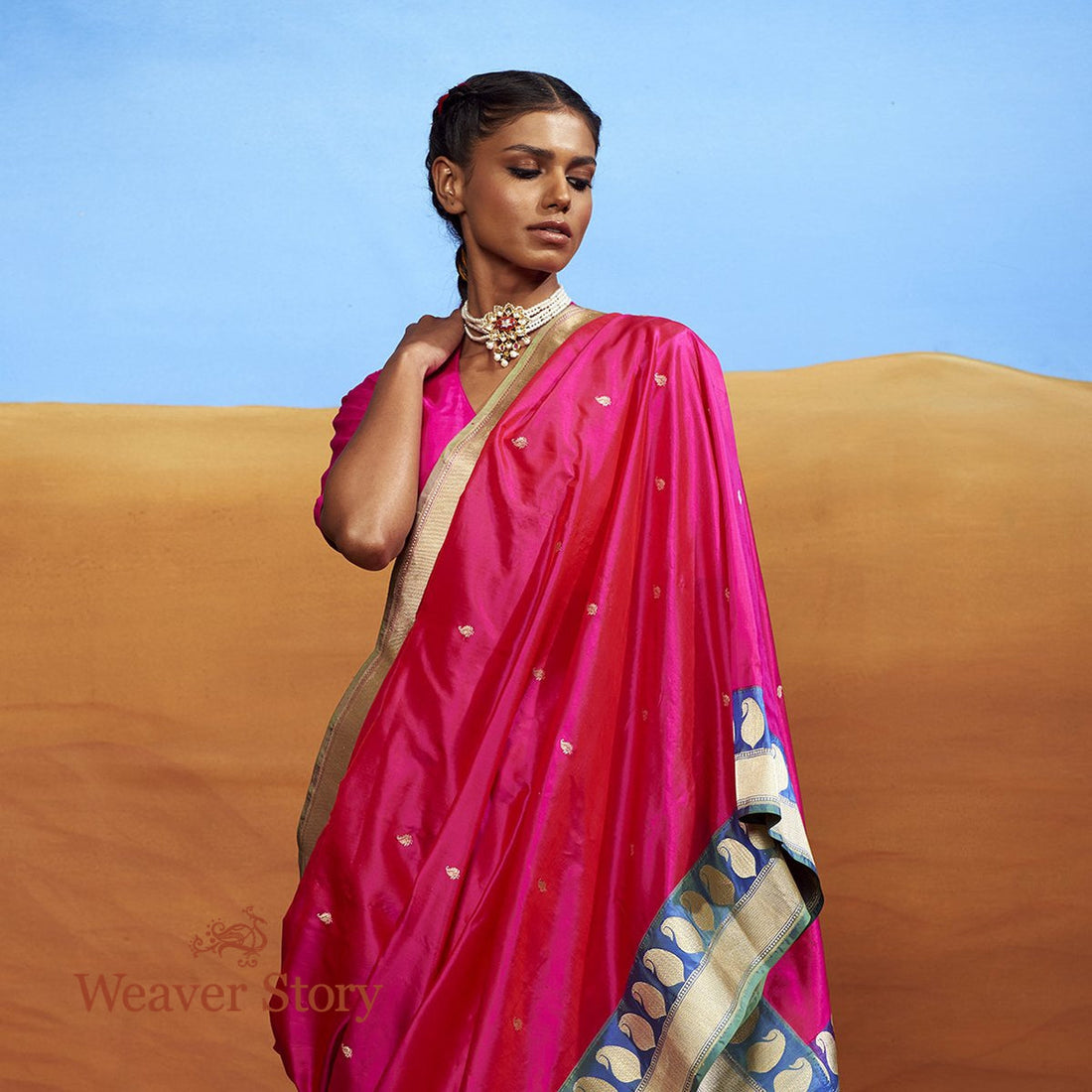 Handloom_Pink_Kadhwa_Booti_Saree_with_Contrast_Green_Border_with_Paisley_WeaverStory_01