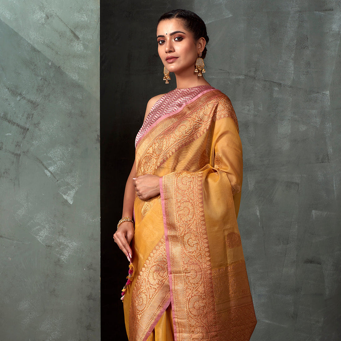 Handwoven_Golden_Beige_Kairi_Boota_Kora_Saree_WeaverStory_01