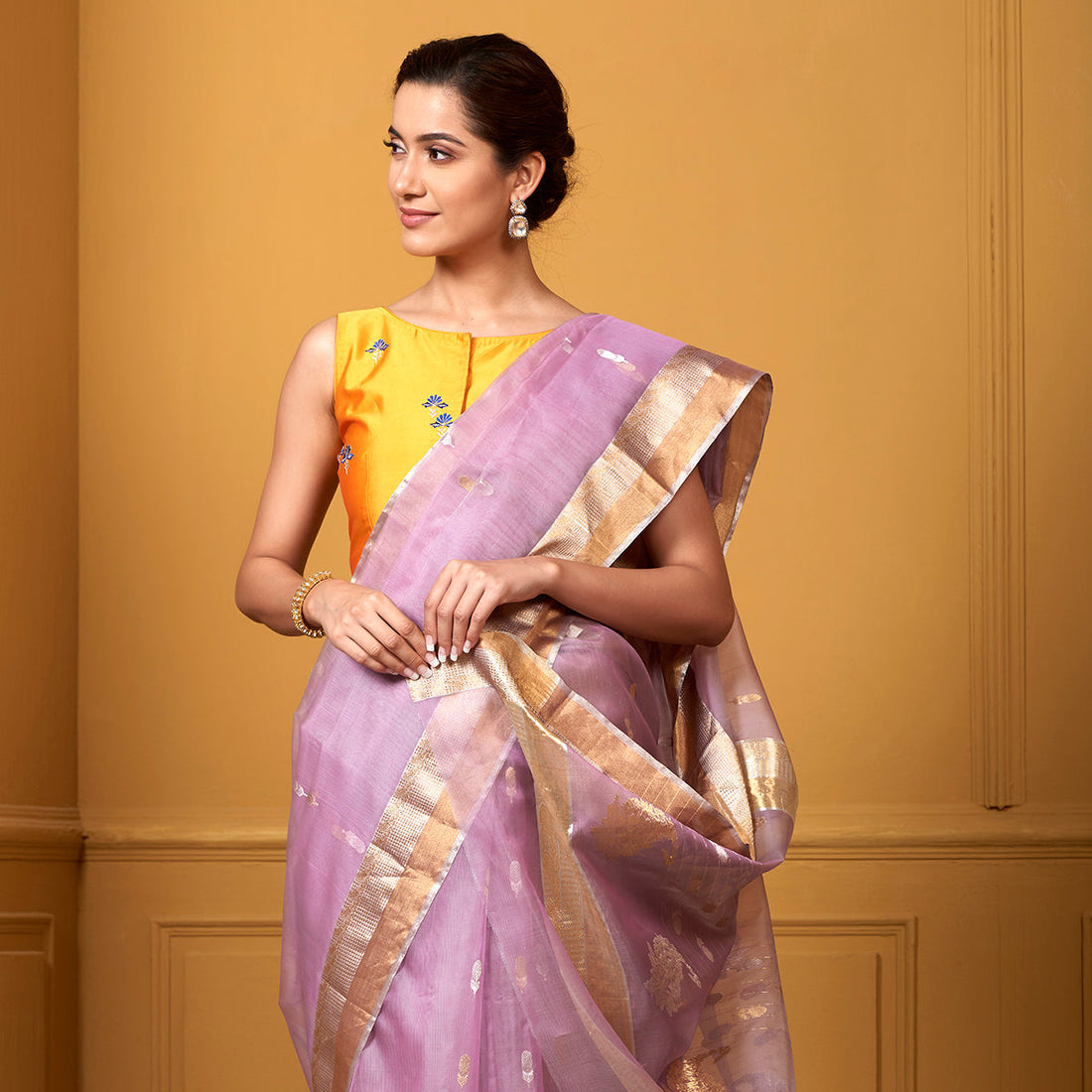 Handwoven_Mauve_Kora_Saree_with_Gold_Silver_Zari_Boota_WeaverStory_01
