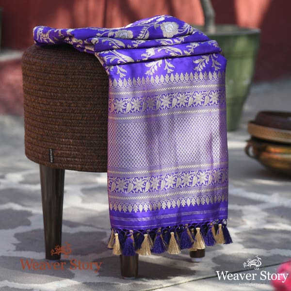 Handwoven_Purple_Kadhwa_Jangla_Dupatta_WeaverStory_01