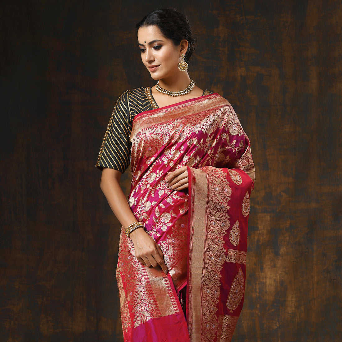 Handloom_Pink_and_Purple_Dual_Tone_Banarasi_Jangla_WeaverStory_01