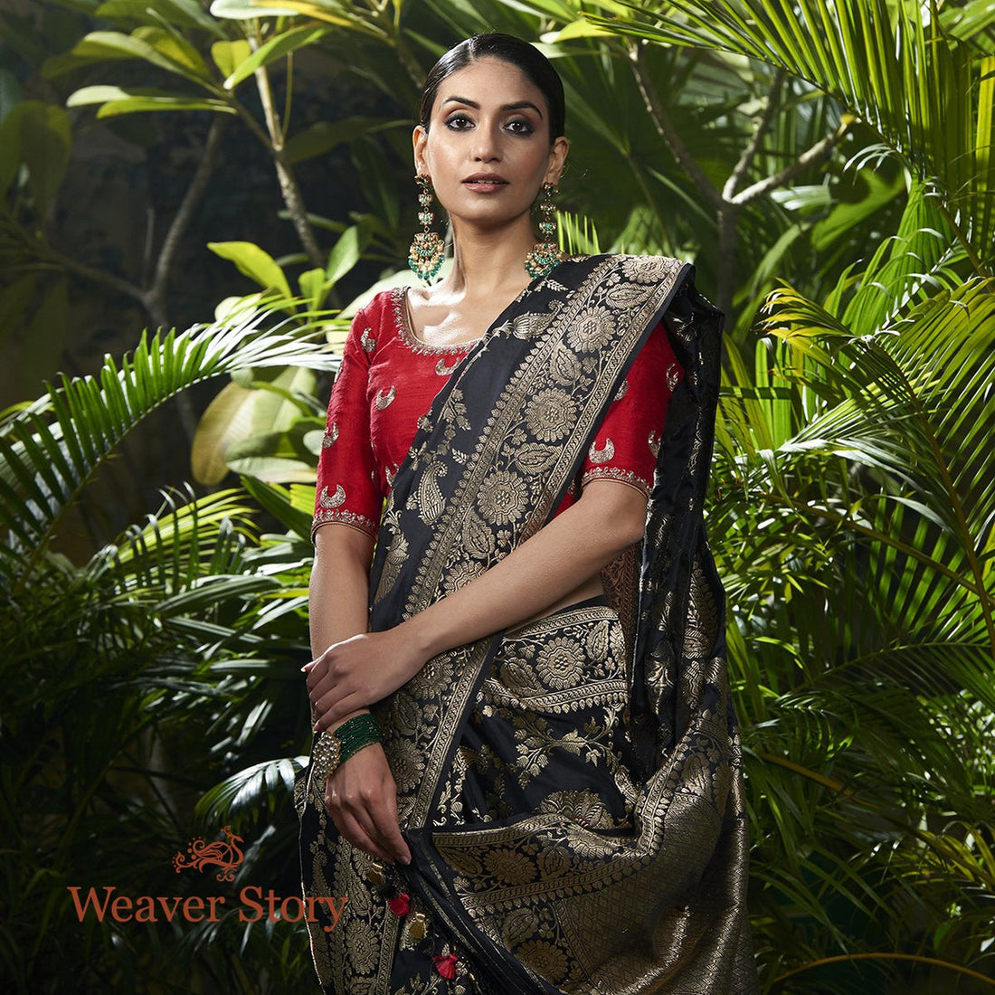 Handloom_Black_Kadhwa_Jangla_Saree_with_Red_Meenakari_WeaverStory_01