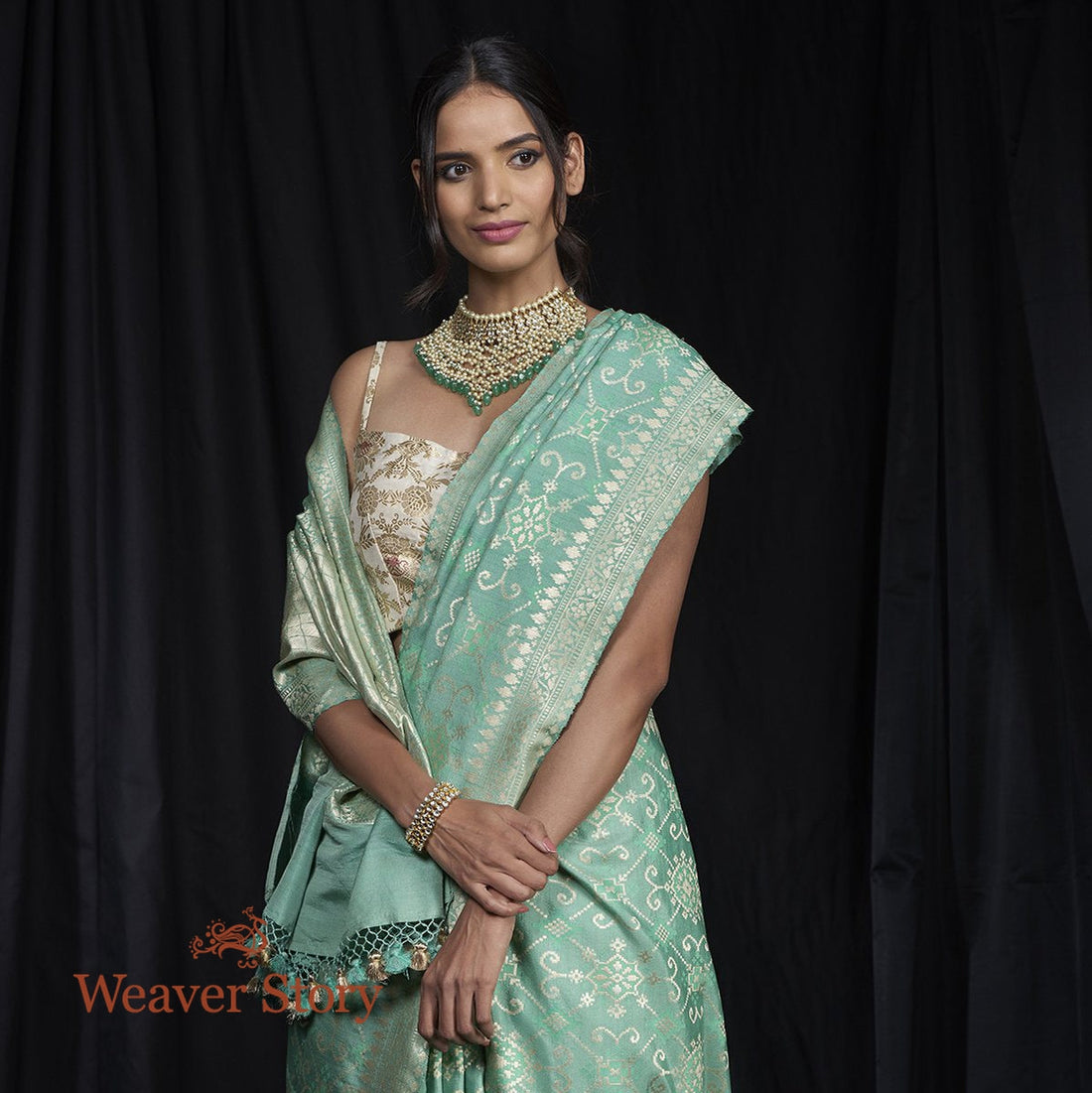 Handwoven_Green_Tusser_Patola_Saree_WeaverStory_01