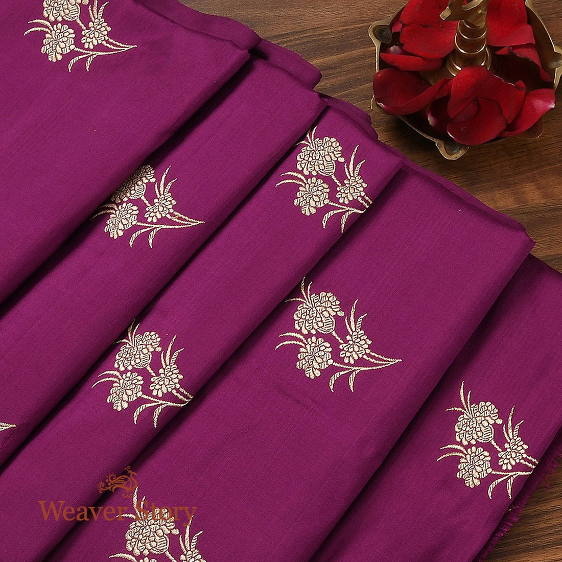 Handloom_Wine_Kadhwa_Boota_Silk_Fabric_WeaverStory_01