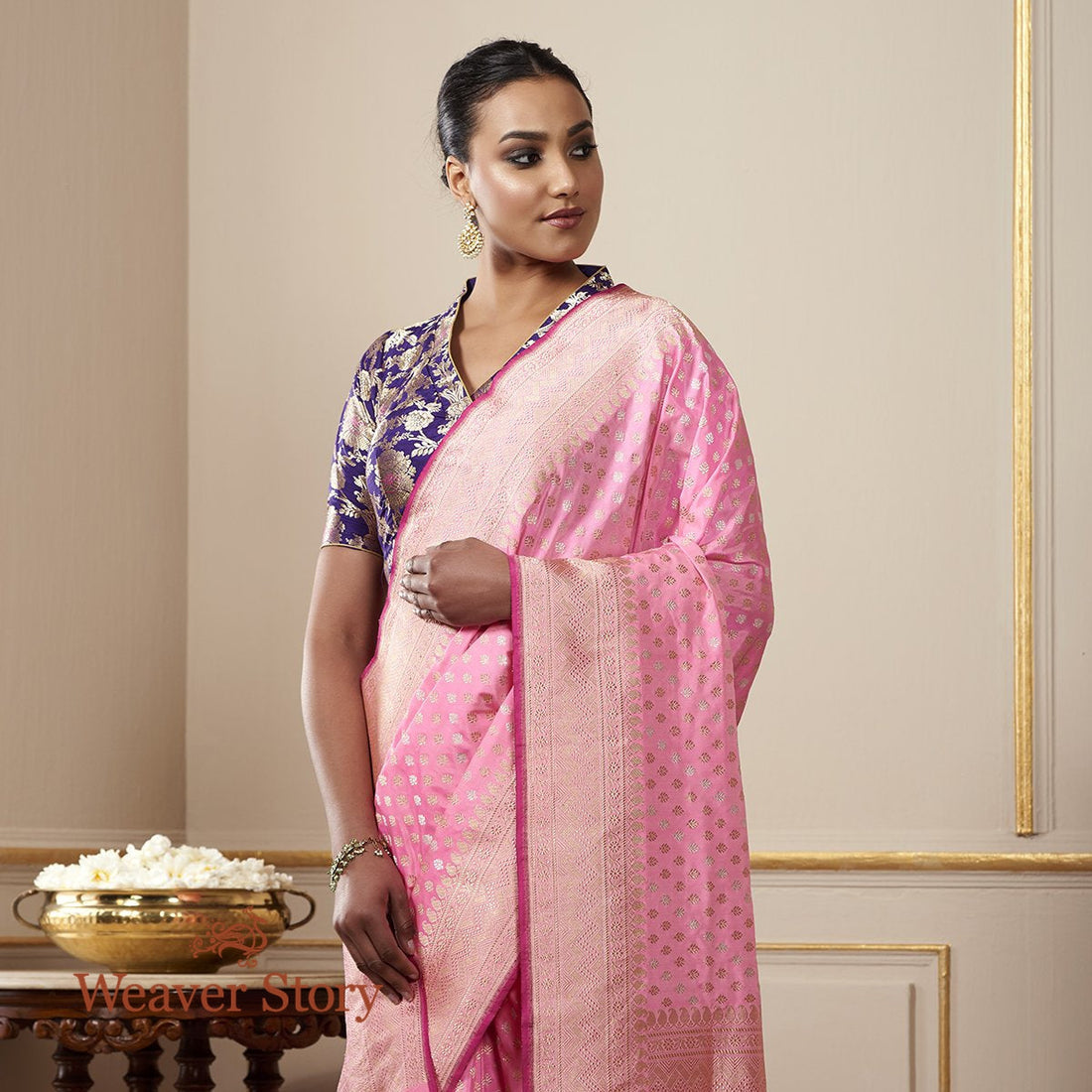 Handloom_Pink_Banarasi_Jangla_with_all_over_Booti_Woven_in_Silver_Zari_WeaverStory_01