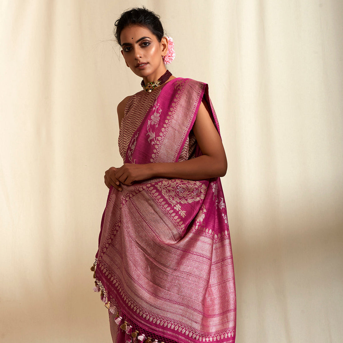 Handloom_berry_coloRed_tusser_Georgette_Jangla_WeaverStory_01