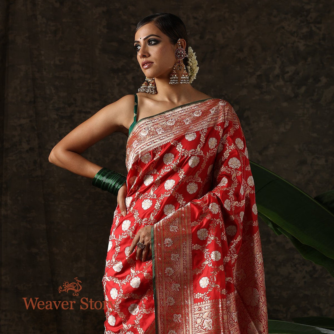 Handwoven_Red_Sona_Rupa_Kadhwa_Jangla_Saree_WeaverStory_01