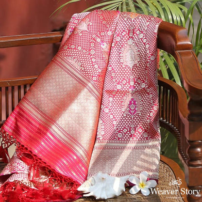 Handwoven_Pink_Red_Dual_Tone_Mehrab_Kimkhab_Dupatta_WeaverStory_01