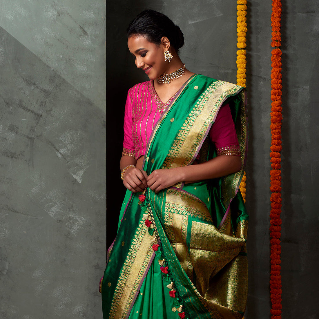 Handloom_Green_Kadhwa_Booti_Saree_with_Floral_Zari_Border_WeaverStory_01