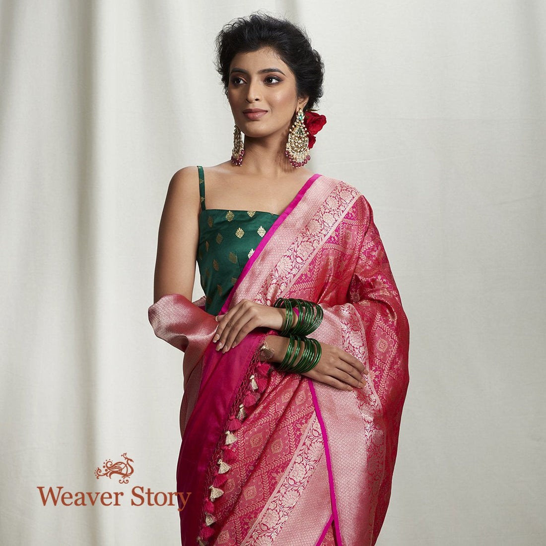 Handwoven_Pink_Zari_Weave_Tanchoi_Saree_WeaverStory_01