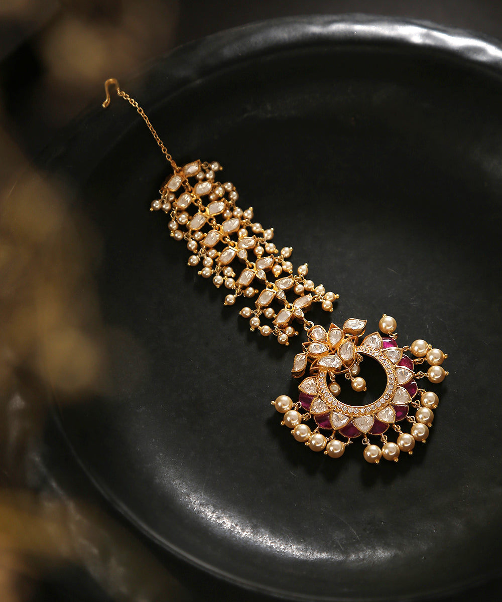 Chandrika_Matha_Tika_with_Moissanite_Polki_Crafted_in_Pure_Silver_with_pearls_WeaverStory_01