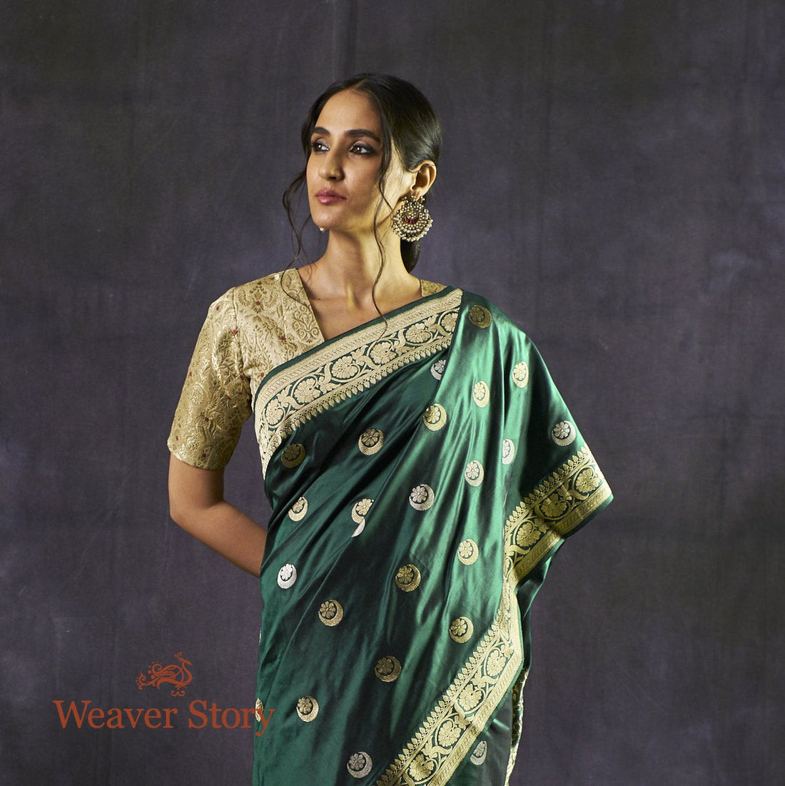 Handloom_Green_Chand_Boota_Saree_with_Lion_Konia_WeaverStory_01