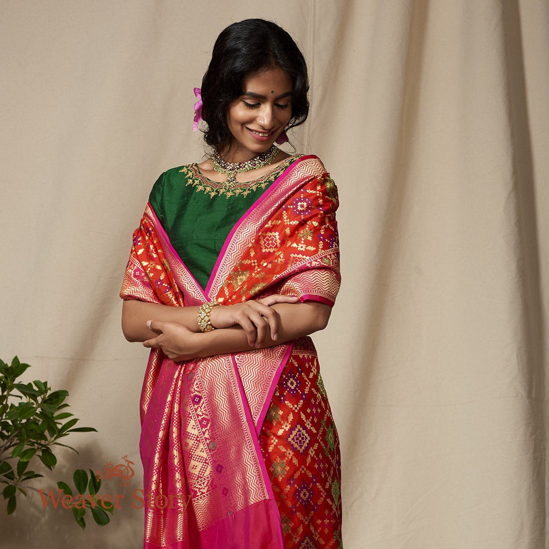 Orange_and_Pink_Banarasi_Patola_Saree_WeaverStory_01