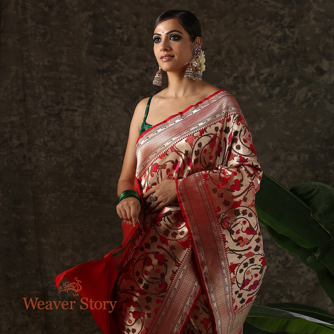 Handwoven_Red_Heavy_Paithani_Banarasi_Saree_WeaverStory_01