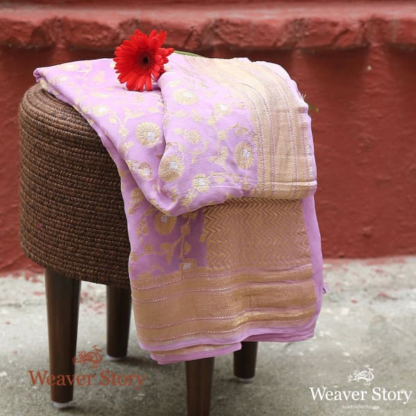 Handwoven_Banarasi_Georgette_Cutwork_Dupatta_in_Light_Purple_WeaverStory_01