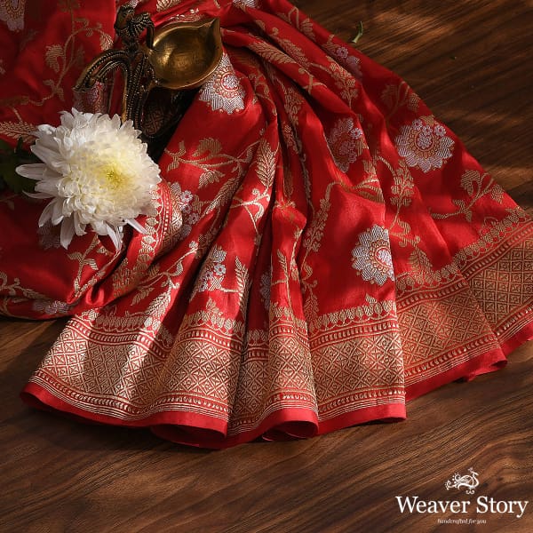 Handwoven_Red_Kadhwa_Jangla_Dupatta_WeaverStory_01