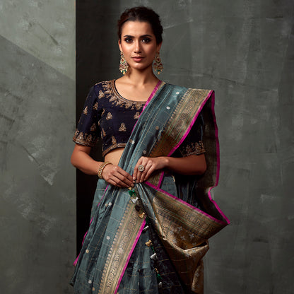 Handwoven_Grey_Checks_Saree_with_Small_Floral_Booti_WeaverStory_01