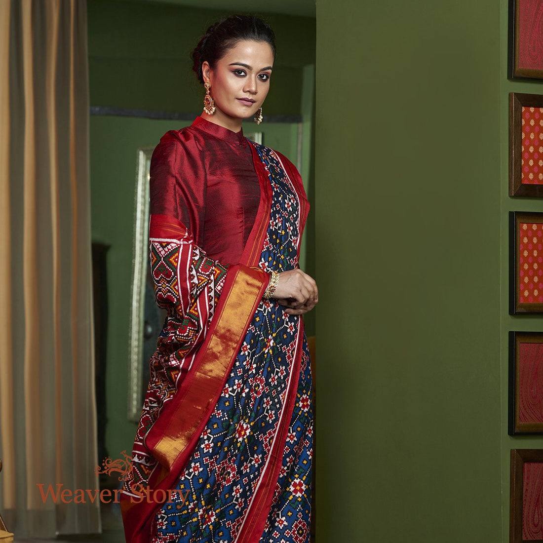 Handwoven_Patan_Patola_Saree_WeaverStory_01