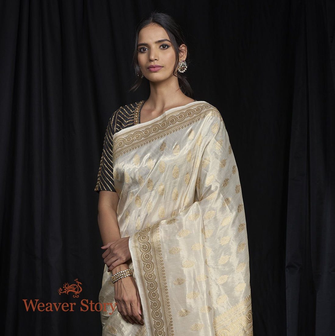 Handwoven_Beige_and_Gold_Tissue_Saree_WeaverStory_01