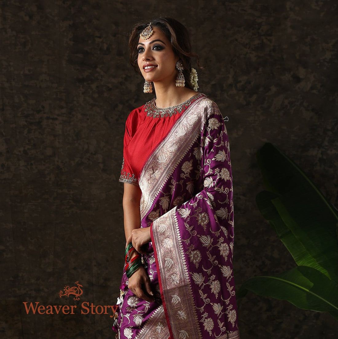 Handwoven_Purple_Banarasi_Saree_with_Sona_Rupa_Zari_Jaal_WeaverStory_01