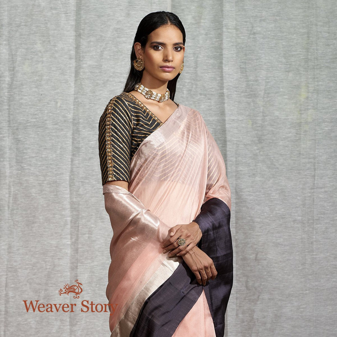 Handwoven_Peach_Plain_Saree_with_Black_Mushroo_Border_WeaverStory_01