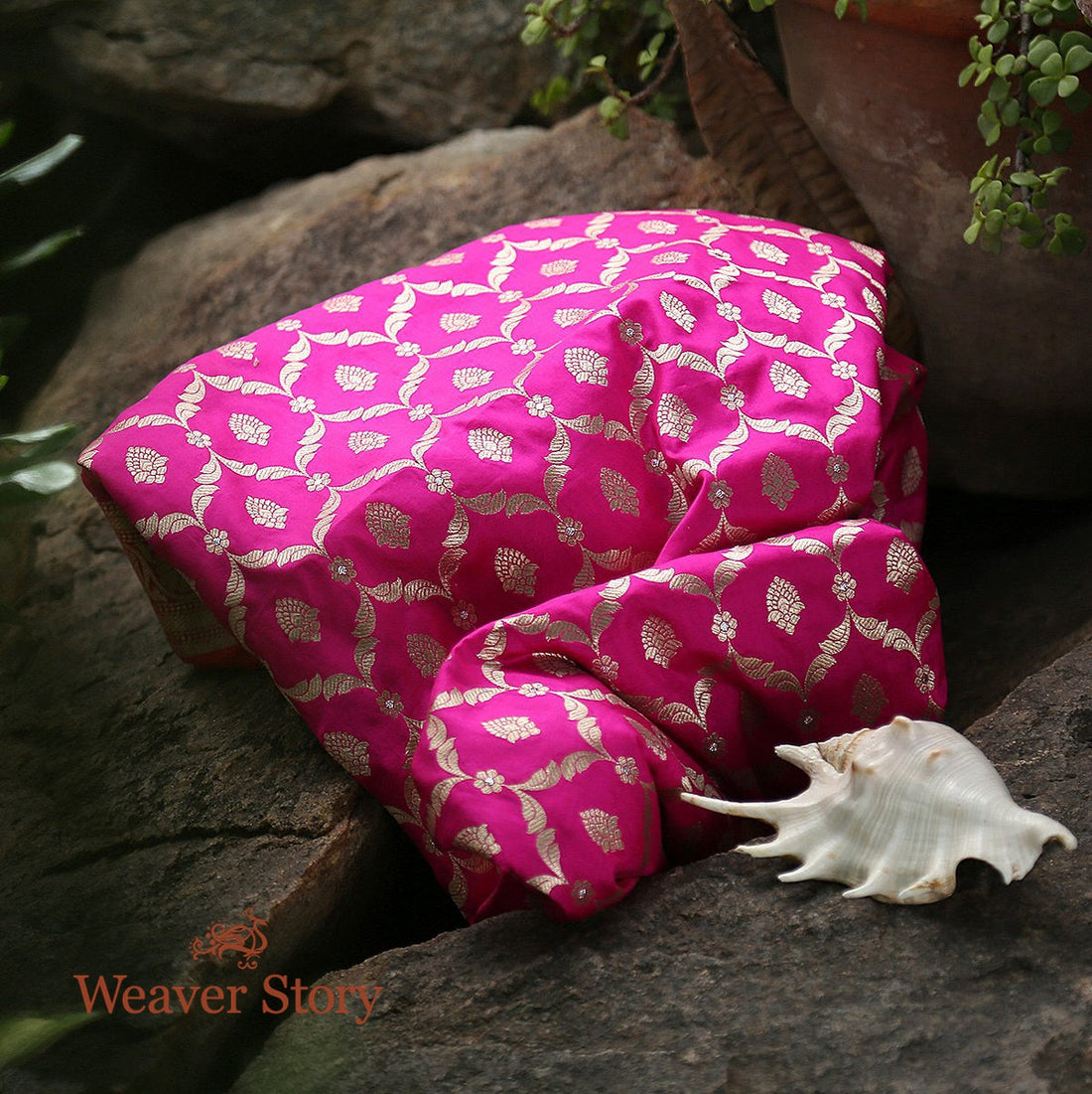 Handloom_Cutwork_Meenakari_Jaal_Dupatta_WeaverStory_01