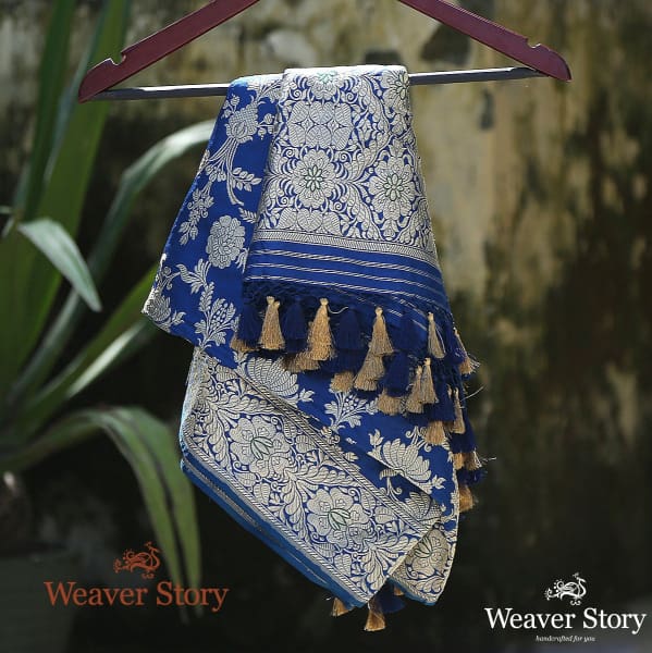 Handwoven_Blue_Kadhwa_Banarasi_Jangla_Dupatta_WeaverStory_01