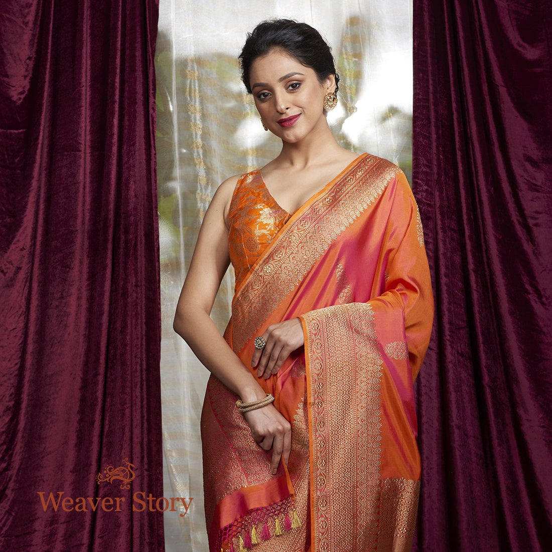 Handwoven_Orange_Dual_Tone_Ektara_Saree_with_Broad_Border_WeaverStory_01