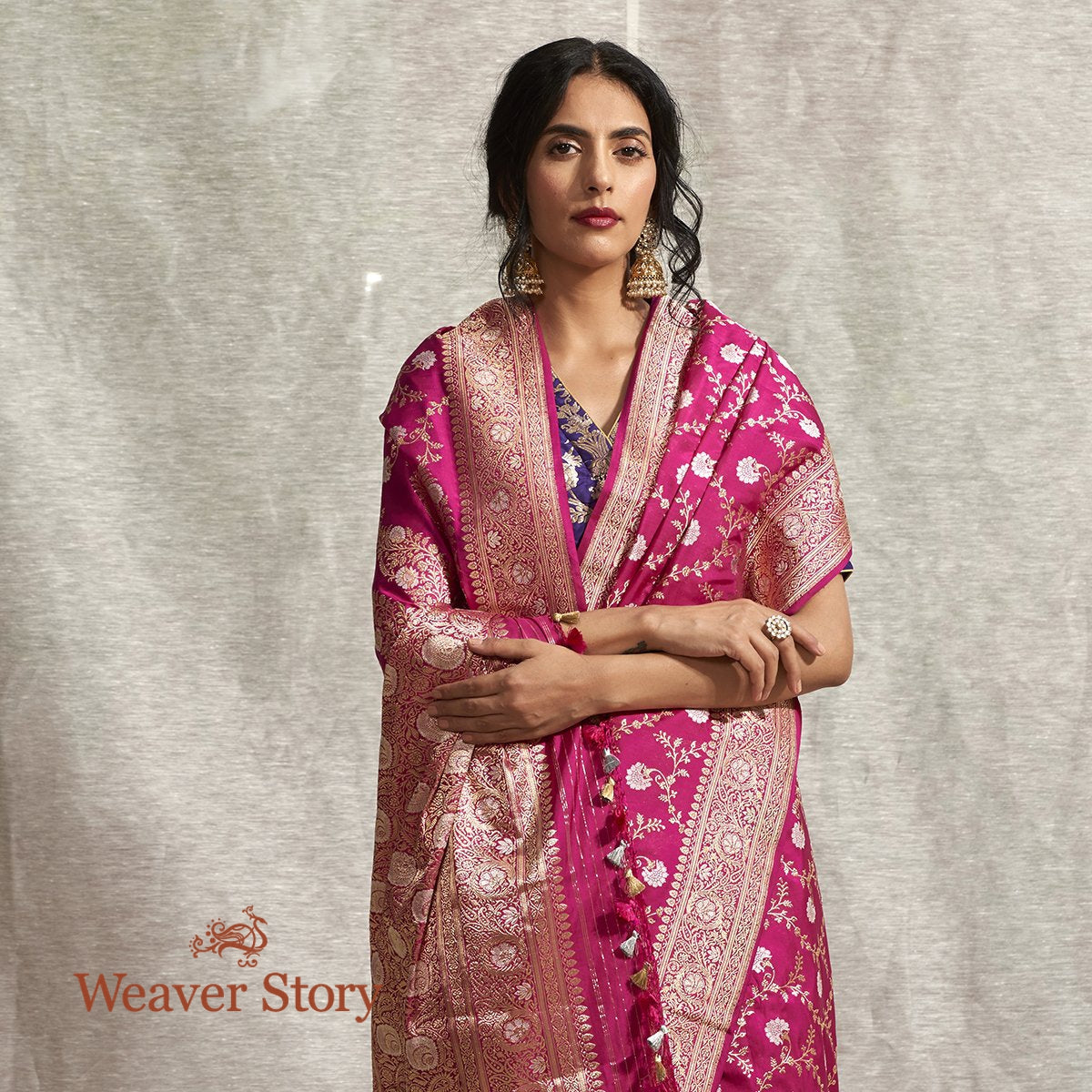 Handwoven_Pink_Sona_Rupa_Kadhwa_Jangla_Saree_with_All_Over_Floral_Weave_WeaverStory_01