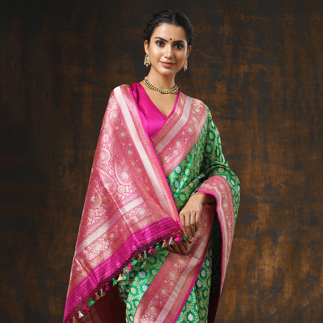 Handloom_Kadhwa_Banarasi_Jangla_in_Green_with_a_Contrast_Pink_Border_WeaverStory_01