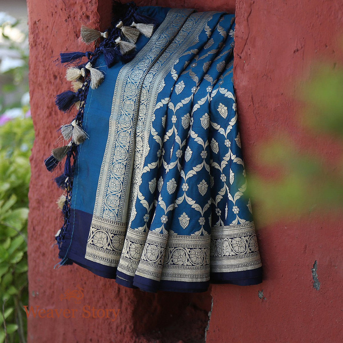 Handloom_Cutwork_Meenakari_Jaal_Dupatta_WeaverStory_01