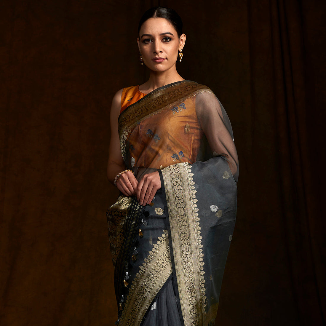 Grey_Kora_Banarasi_Handloom_Saree_with_Kadhwa_Booti_WeaverStory_01