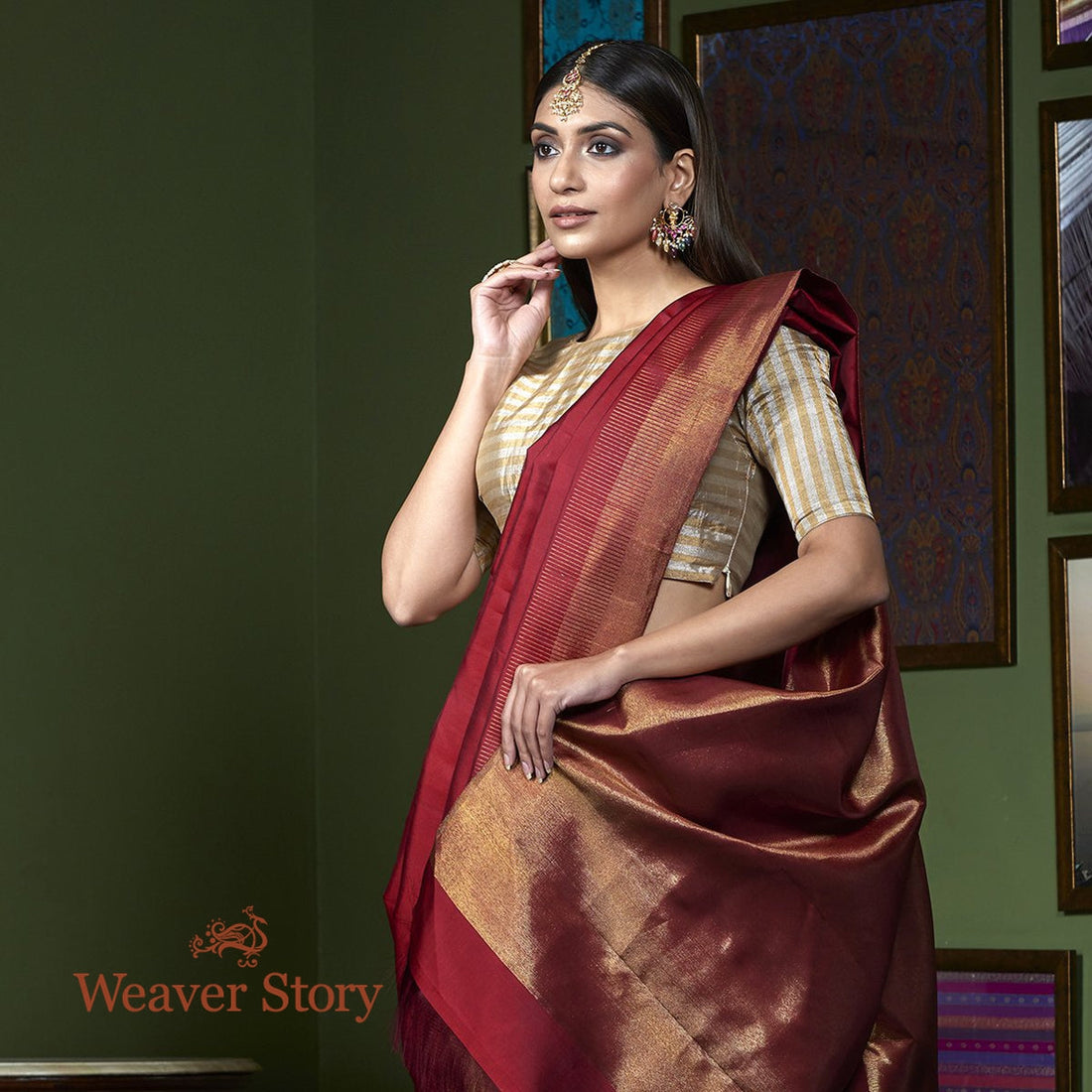 Handloom_Maroon_Kanjivaram_Saree_with_Pure_Zari_Border_Stripes_WeaverStory_01
